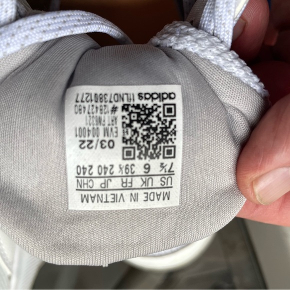 Adidas women’s Tech Response 2.0 golf shoes - Picture 2 of 6